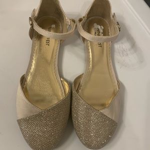Nine West Mary Jane flats